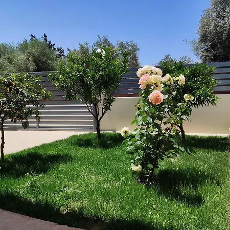 Villa The Bright House A Two-storey Maisonette In *