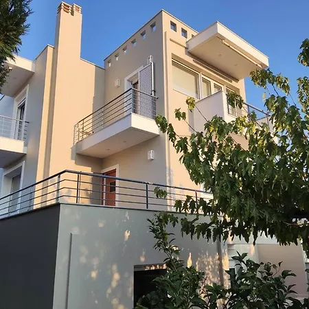 Villa The Bright House A Two-storey Maisonette In