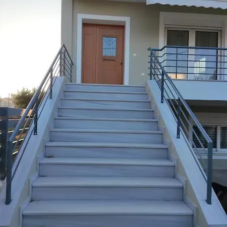 Villa The Bright House A Two-storey Maisonette In *