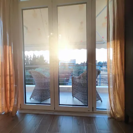 Villa The Bright House A Two-storey Maisonette In Loutraki (Corinthia)