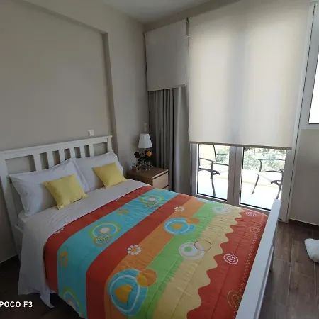 The Bright House A Two-storey Maisonette In Villa Loutráki