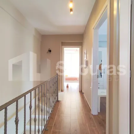 The Bright House A Two-storey Maisonette In Willa