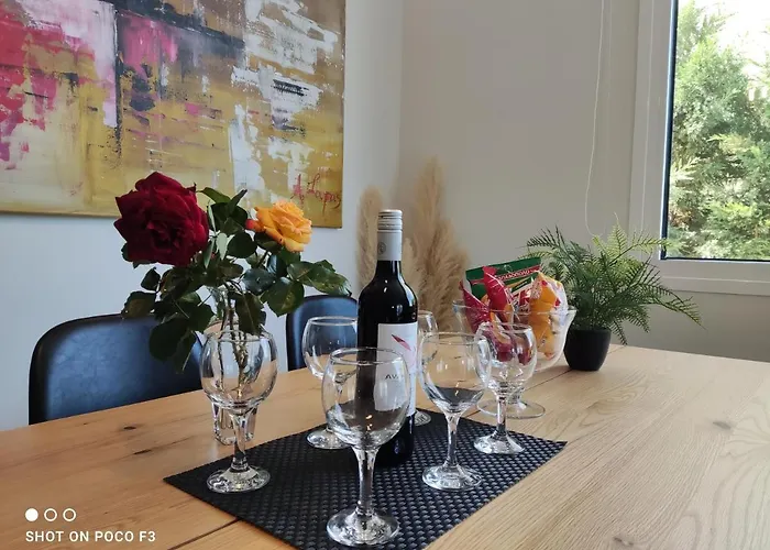 The Bright House A Two-storey Maisonette In * Loutráki