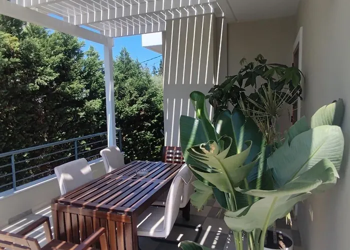 Willa The Bright House A Two-storey Maisonette In Loutráki