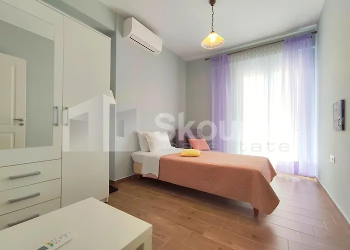 Villa The Bright House A Two-storey Maisonette In