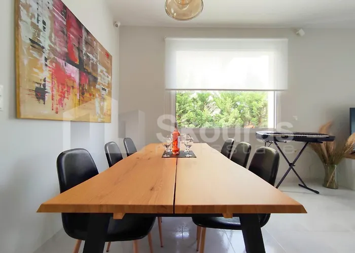 Villa The Bright House A Two-storey Maisonette In *