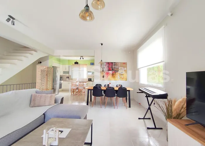 The Bright House A Two-storey Maisonette In